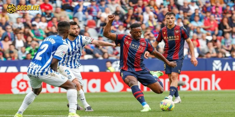 Alavés sẽ phải dựng "xe bus" nhiều tầng để chống đỡ sức ép từ đội chủ nhà Levante